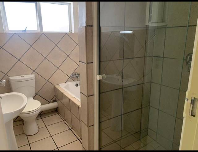 2 BEDROOM PROPERTY TO RENT IN VANDERBIJLPARK SE 4